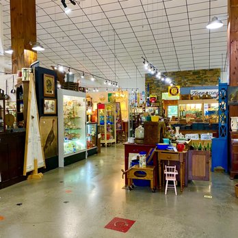 Green Olde Deal Antique Mall - Flea Markets Near Me - Sevierville, Tennessee Green Olde Deal Antique Mall - Flea Markets Near Me - Sevierville, Tennessee