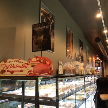 Paris Baguette - Bakeries Near Me - Philadelphia, Pennsylvania