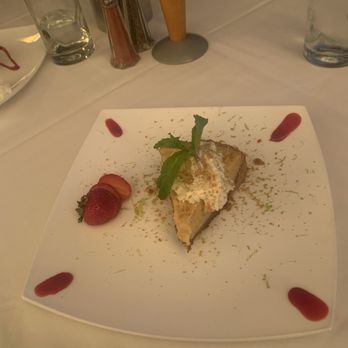 Mignon - Key lime pie but it just doesn't taste great for $13 - Steakhouses Near Me - Plano, Texas