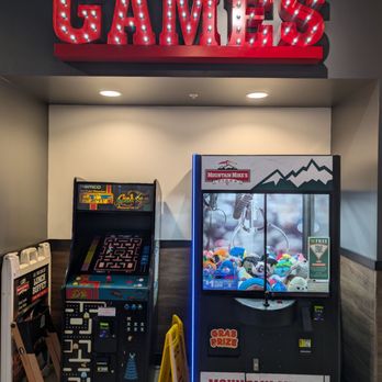 Mountain Mike's Pizza - some arcade games to play - Chicken Wings Near Me - Rosemead, California Mountain Mike's Pizza - some arcade games to play - Chicken Wings Near Me - Rosemead, California