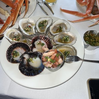 Tom Ham's Lighthouse - Fresh Scallops and Fresh Oysters with House Ceviche - Breakfast & Brunch Near Me - San Diego, California Tom Ham's Lighthouse - Fresh Scallops and Fresh Oysters with House Ceviche - Breakfast & Brunch Near Me - San Diego, California