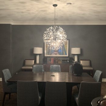 DoubleTree by Hilton Hotel Modesto - Presidential chandelier all lit up - Hotels Near Me - Modesto, California DoubleTree by Hilton Hotel Modesto - Presidential chandelier all lit up - Hotels Near Me - Modesto, California