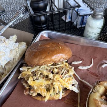 Lil Pig Lil Pig - Barbeque Near Me - Vancouver, Washington