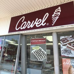the front of a store with ice cream
