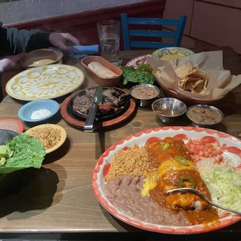 Lupe Tortilla Mexican Restaurant - 1/2lb Beef Fajita and Fajita Burrito - Mexican Near Me - Houston, Texas Lupe Tortilla Mexican Restaurant - 1/2lb Beef Fajita and Fajita Burrito - Mexican Near Me - Houston, Texas