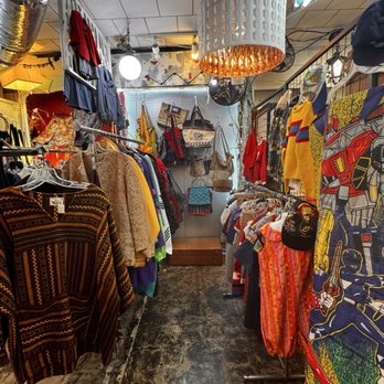 Room Service Vintage - Antiques Near Me - Austin, Texas Room Service Vintage - Antiques Near Me - Austin, Texas