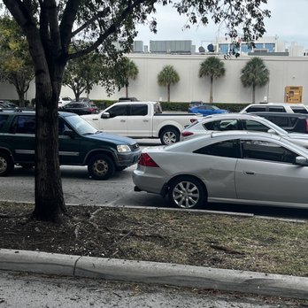 In and Out Bagels - Plenty of parking. - Coffee & Tea Near Me - Aventura, Florida In and Out Bagels - Plenty of parking. - Coffee & Tea Near Me - Aventura, Florida