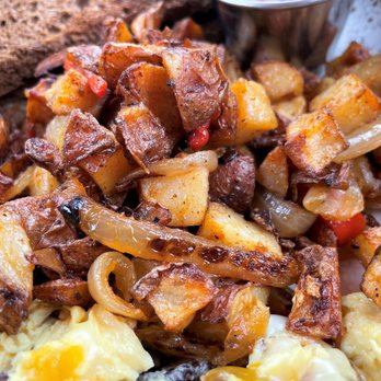 Red Maple - Create your own Scramble - Potatoes - Cafes Near Me - Los Angeles, California