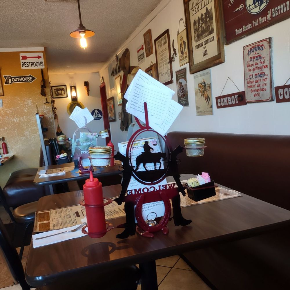 Grumpy Jake's BBQ - Interior - Barbeque Near Me - Pinetop-Lakeside, Arizona Grumpy Jake's BBQ - Interior - Barbeque Near Me - Pinetop-Lakeside, Arizona