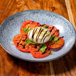 Nukha Restaurant & Lounge - Buratta Salad