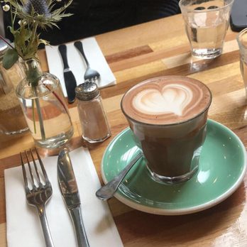 Holybelly - Breakfast & Brunch Near Me - Paris, 75 Holybelly - Breakfast & Brunch Near Me - Paris, 75