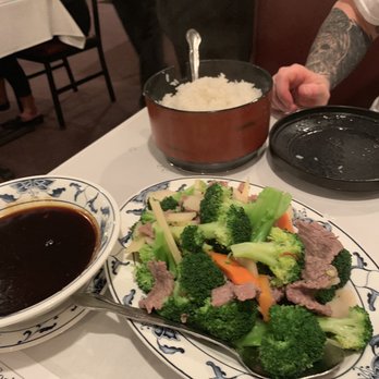 Canton Cooks - I got beef and broccoli with sauce on side -YES- they gave me that much sauce and we got a whole pot of rice to share. - Cantonese Near Me - Atlanta, Georgia Canton Cooks - I got beef and broccoli with sauce on side -YES- they gave me that much sauce and we got a whole pot of rice to share. - Cantonese Near Me - Atlanta, Georgia