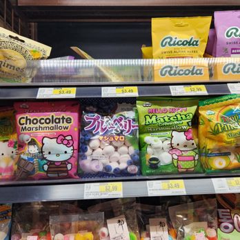H Mart - Torrance - The Chocolate is the best and the pineapple is pretty good as well - Grocery Near Me - Torrance, California H Mart - Torrance - The Chocolate is the best and the pineapple is pretty good as well - Grocery Near Me - Torrance, California