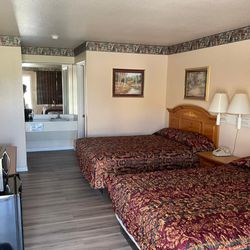 Lakeside inn & suites by OYO Mathis I 37
