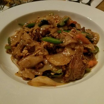 Topaz Thai Authentic - Drunken Noodles with Beef - Thai Near Me - New York, New York Topaz Thai Authentic - Drunken Noodles with Beef - Thai Near Me - New York, New York