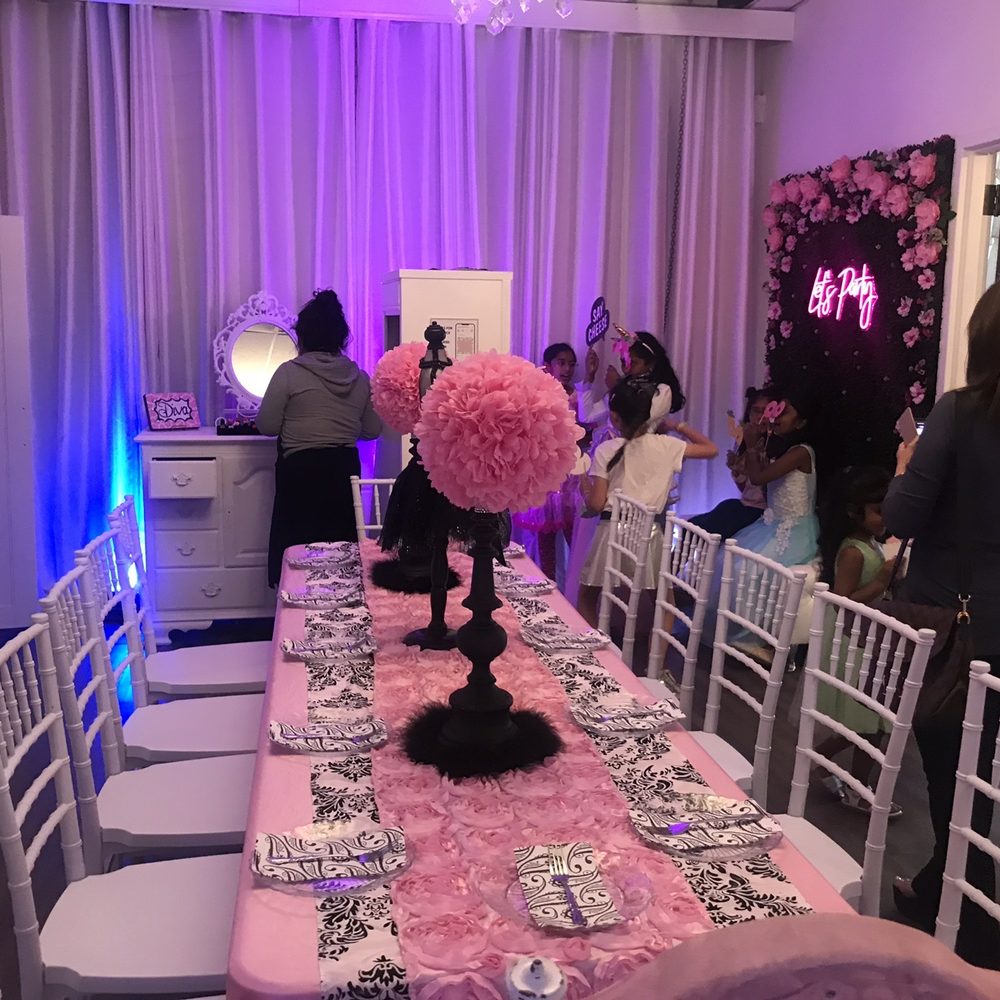 Pampered Parties - Diva theme birthday party - Party & Event Planning Near Me - Livermore, California Pampered Parties - Diva theme birthday party - Party & Event Planning Near Me - Livermore, California