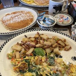 Shasta Veggie Scramble (360 cals.)