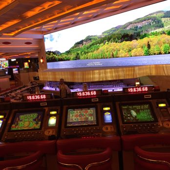 Peppermill Reno - Loved the huge screens with travel scenes - Casinos Near Me - Reno, Nevada Peppermill Reno - Loved the huge screens with travel scenes - Casinos Near Me - Reno, Nevada