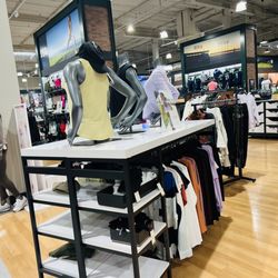 DICK'S Sporting Goods - Nice sales floor.