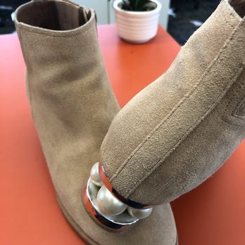 Dan Brothers Shoes - No heel stains! - Shoe Stores Near Me - Baltimore, Maryland Dan Brothers Shoes - No heel stains! - Shoe Stores Near Me - Baltimore, Maryland