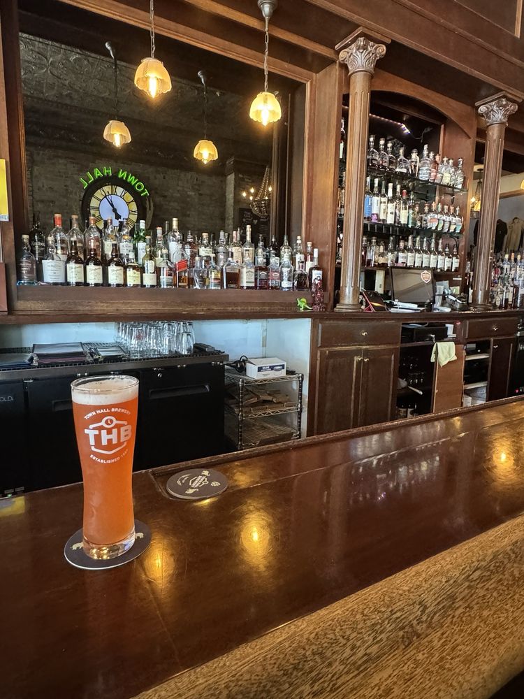 Minneapolis Town Hall Brewery