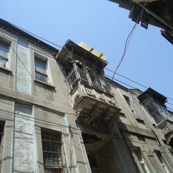 İzmir Basmane oteller sokağı