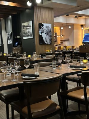 Restaurant Corneli Montréal by null