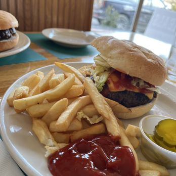 Gordy's Burger House - with fries - Burgers Near Me - Bronxville, New York Gordy's Burger House - with fries - Burgers Near Me - Bronxville, New York