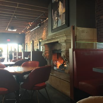 Cactus Club Cafe - Fireplace in dining area~ - Canadian (New) Near Me - Delta, British Columbia