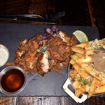Le Chick - Fried Chicken and Parmesan Truffle Fries - Cocktail Bars Near Me - Miami, Florida