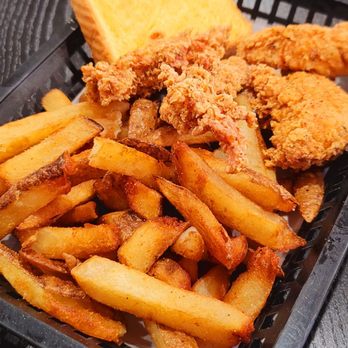 Strips N' Dips - 4 piece Chicken Tenders Combo - Chicken Shop Near Me - Inglewood, California