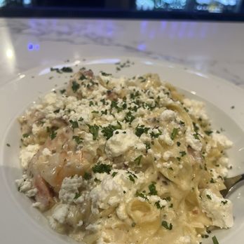Monroe's Restaurant - Fettuccini Alfredo with shrimp and goat cheese - Italian Near Me - Rochester, New York