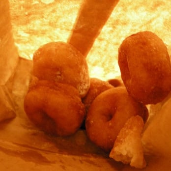 Daily Dozen Doughnut - Bakeries Near Me - Seattle, Washington Daily Dozen Doughnut - Bakeries Near Me - Seattle, Washington