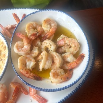 Red Lobster - Endless shrimp was a COLD Disaster and not seasoned enough! - Seafood Near Me - Greensboro, North Carolina
