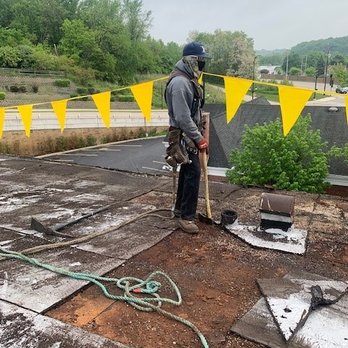 Singles Roofing & Construction - Roofing Near Me - Elgin, Illinois Singles Roofing & Construction - Roofing Near Me - Elgin, Illinois