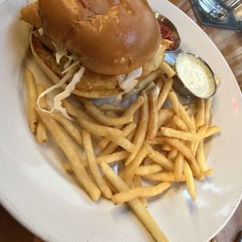 D4 Irish Pub & Cafe - Fish sandwich - Irish Pub Near Me - Chicago, Illinois