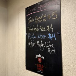 Bobby D's Cocktail Lounge & Sports Bar - Drink Specials