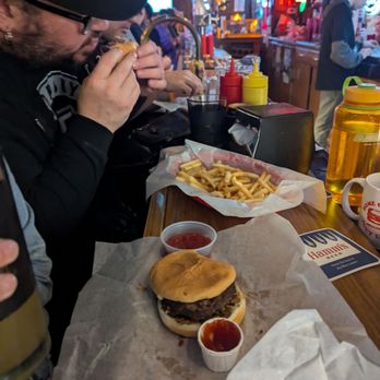 Matt's Bar - Burgers Near Me - Minneapolis, Minnesota Matt's Bar - Burgers Near Me - Minneapolis, Minnesota