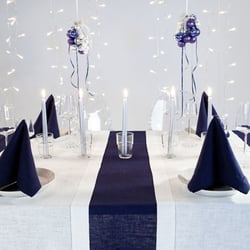Nordic Linen Home - Festive flax tablecloths, napkins and tablerunners.
