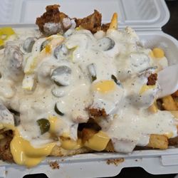 Slyce Of NY - Chicken on fries