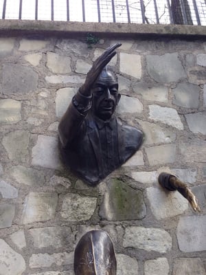 Le Passe-Muraille by null