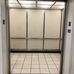 JCPenney - JCPenney Franklin Park Mall Elevators