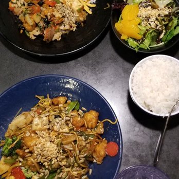 HuHot Mongolian Grill - Estimated volume of my fully loaded stomach - Asian Fusion Near Me - Green Bay, Wisconsin