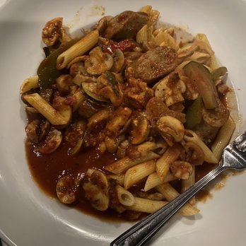 La Spaghett - Spicy sausage and red sauce with rigatoni - Italian Near Me - Hamilton, Ontario La Spaghett - Spicy sausage and red sauce with rigatoni - Italian Near Me - Hamilton, Ontario