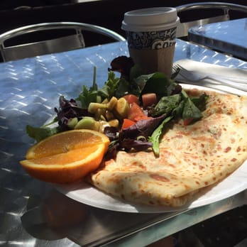 Bonjour Montclair Cafe - Dining al fresco enjoying my spinach tomato Gruyere #crepe decad latte sprinkled with fresh ground cinnamon sugar - Creperies Near Me - Montclair, New Jersey