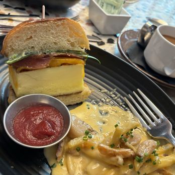 The Salted Pig - Sammi sandwich with dirty fries - Gastropubs Near Me - Riverside, California