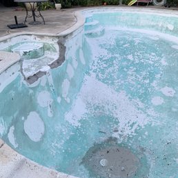 They even cut out this old baby pool wall for a small Baja shelf swim up.
