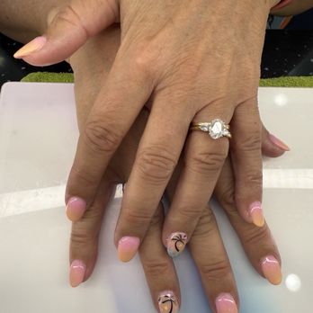 Nancy's Nail Spa - Wendy, at Nancy's Nail and spa in Front Royal, did a great job on my nails! - Massage Near Me - Front Royal, Virginia