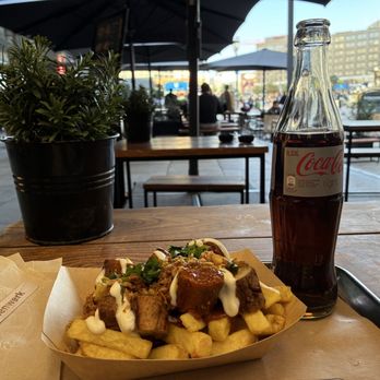 Frittenwerk - The perfect people watching location to enjoy currywurst. - Fast Food Near Me - Berlin, BE