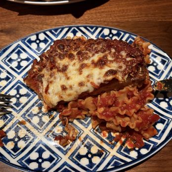 Max a Mia - Chicken Parmigiano - Italian Near Me - Avon, Connecticut